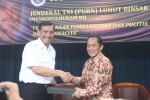studium-generale-menkopolhukam-beri-wawasan-kebijakan-publik-bagi-mahasiswa-itb