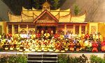 pagelaran-kesenian-minangkabau-satunya-seni-drama-musik-dan-tari
