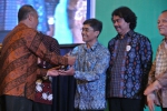 desain-biola-bambu-antarkan-andar-bagus-raih-anugerah-kekayaan-intelektual-luar-biasa-2014