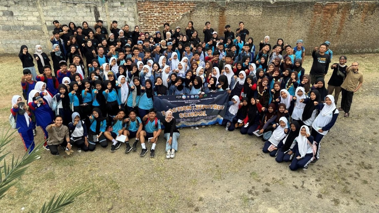 zephyrus-itb-goes-to-school-bangun-kesadaran-dan-aksi-nyata-kurangi-risiko-banjir-di-majalaya