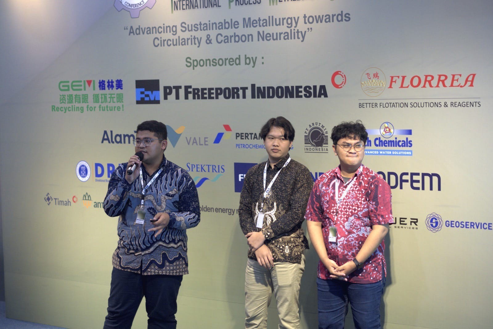offering-a-hydrogen-based-nickel-reduction-innovation-itb-metallurgy-student-team-wins-1st-place-at-ipmc-2025