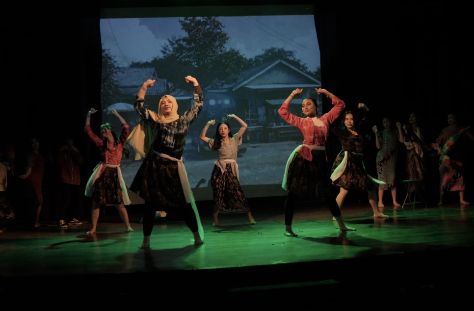 infinite-showdown-2026-infinity-itb-presents-a-dance-performance-themed-on-rural-and-urban-life