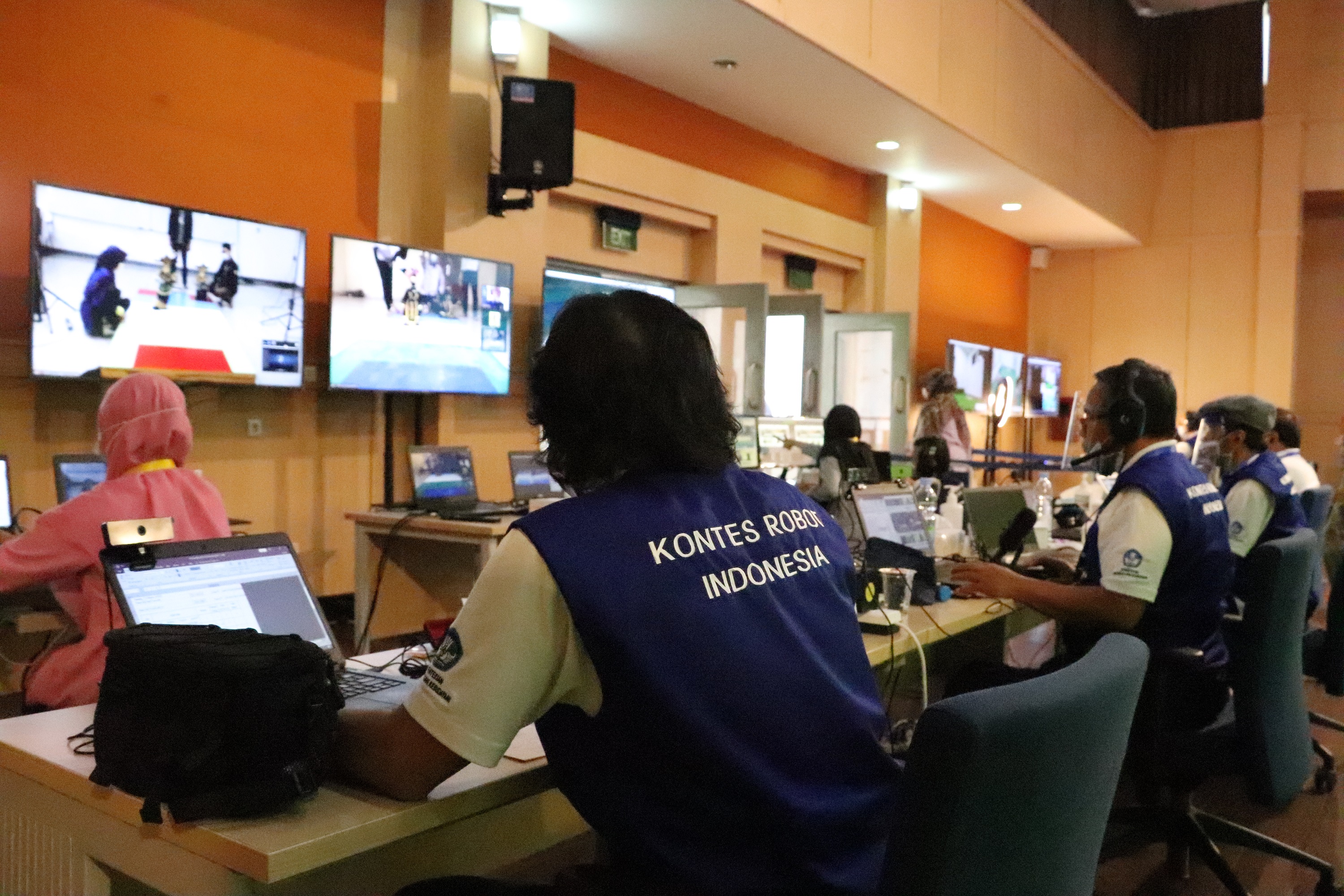 dilaksanakan-secara-daring-kontes-robot-indonesia-2020-pertandingkan-4-kategori-lomba