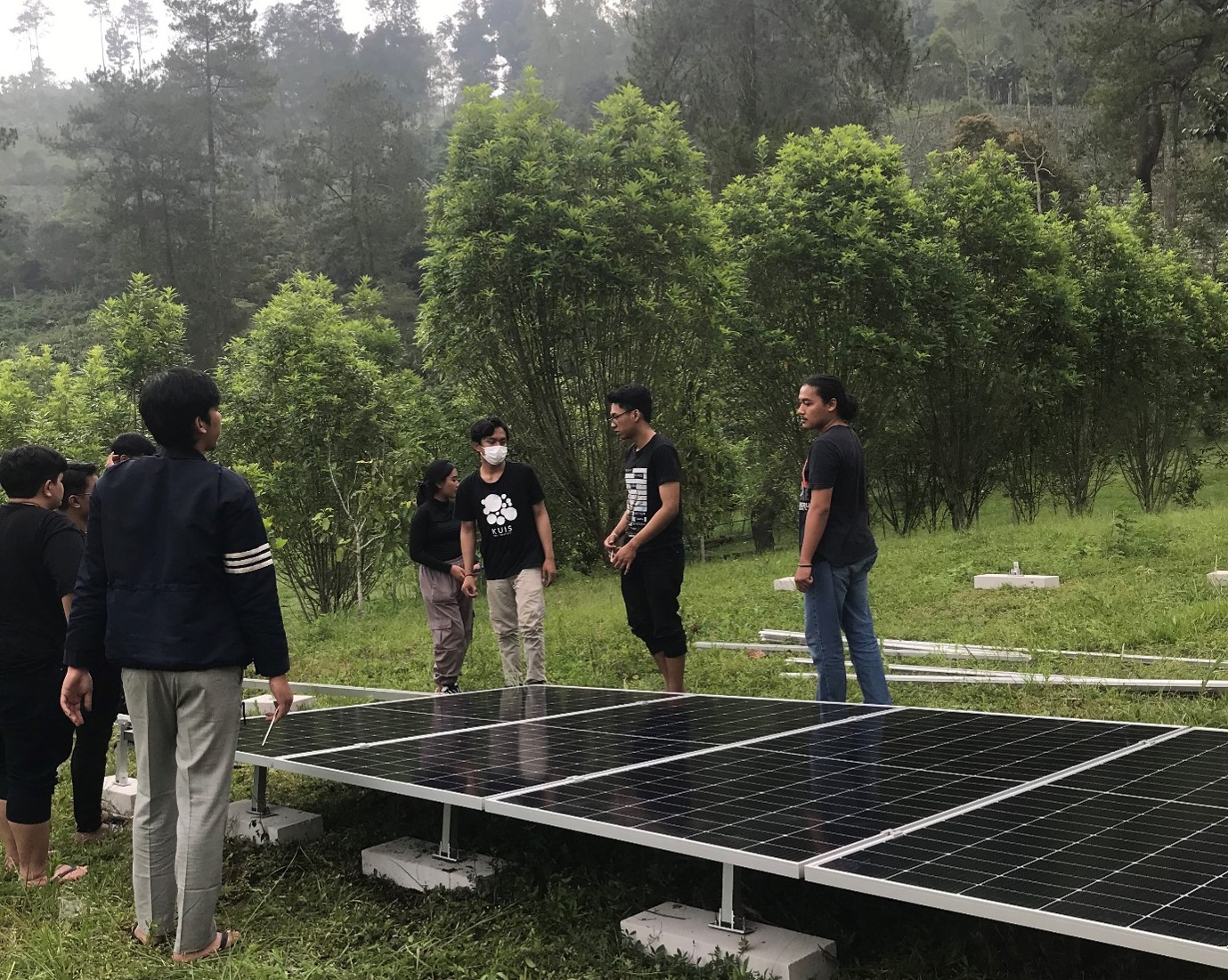 in-collaboration-with-pertamina-sre-itb-installs-solar-panels-at-the-kamojang-eagle-conservation-center