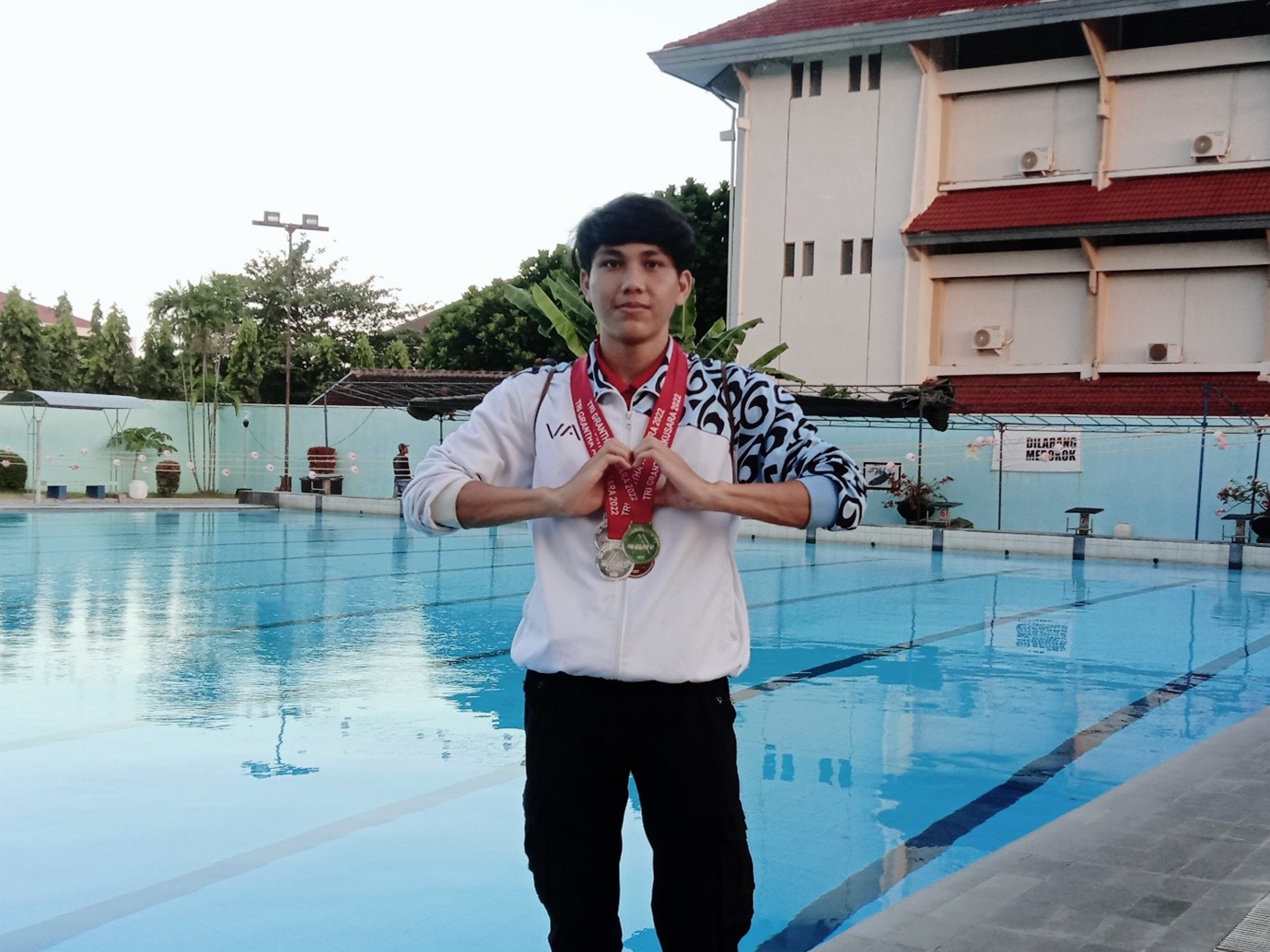mahasiswa-oseanografi-itb-boyong-4-medali-di-ajang-tri-gantha-akusara-swimming-championship