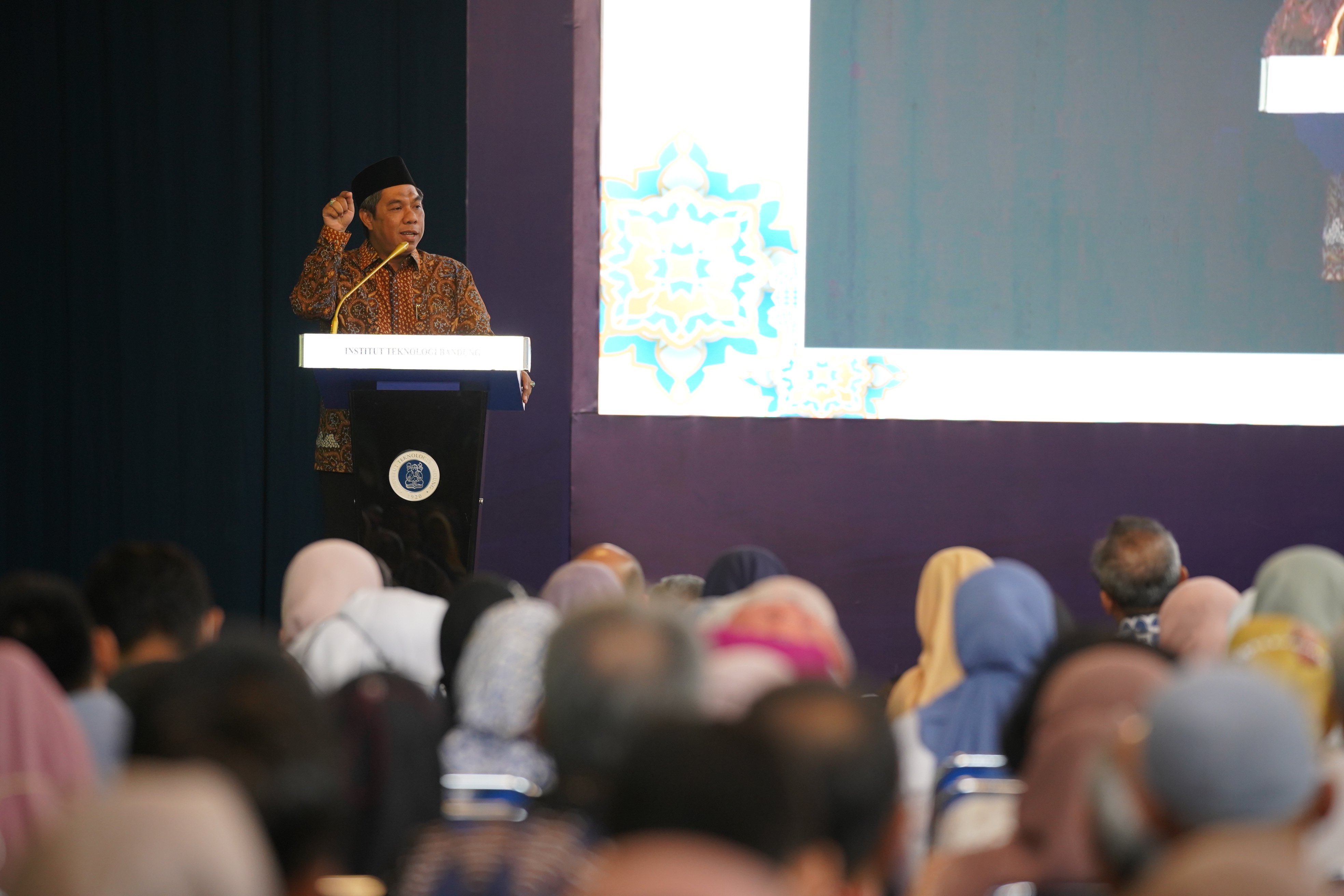 itb-talks-halalbihalal-perkuat-silaturahmi-pada-momen-idulfitri-1444-h