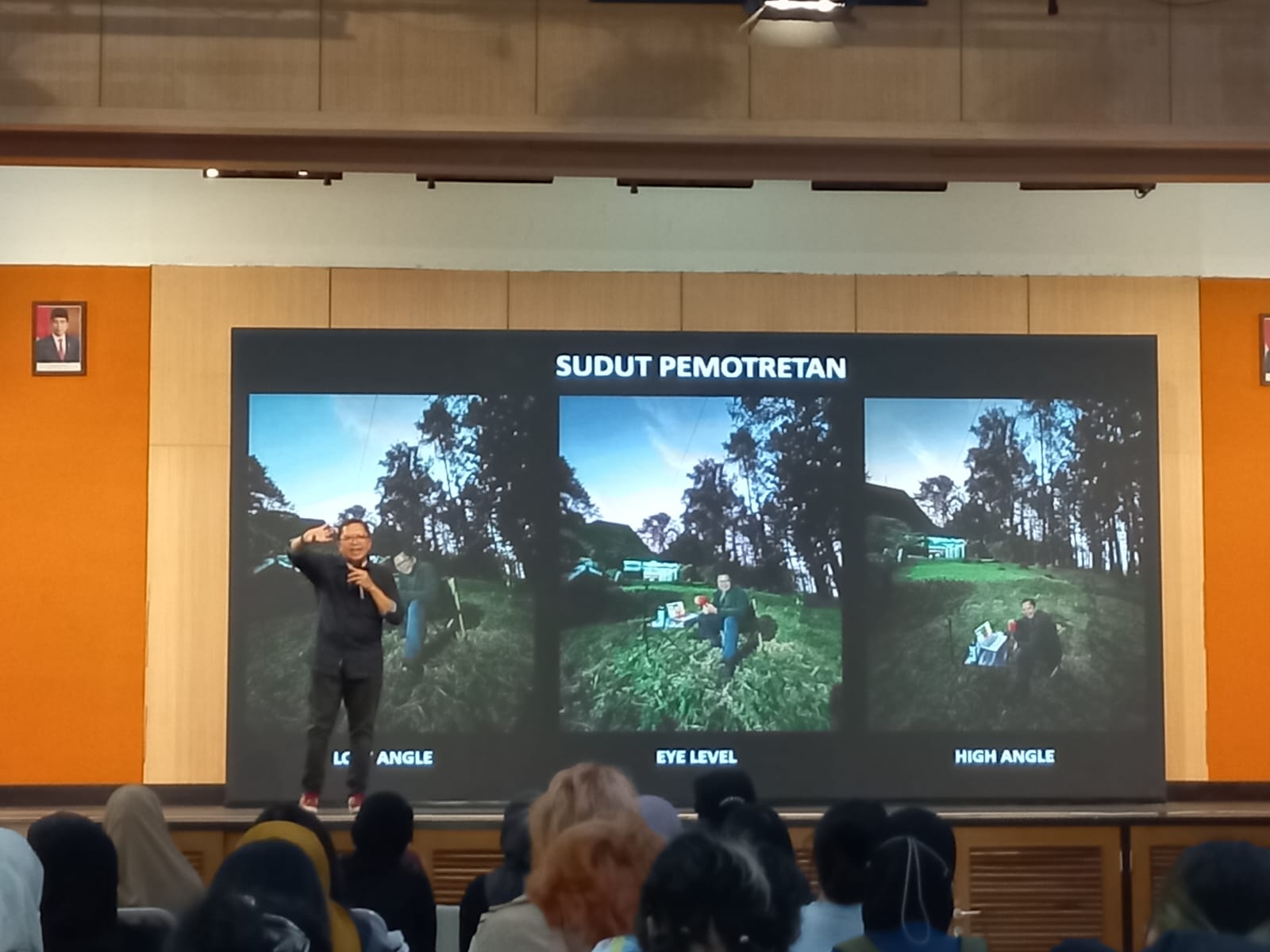 vlogger-goes-to-campus-ajak-mahasiswa-hasilkan-konten-yang-menarik-dan-edukatif