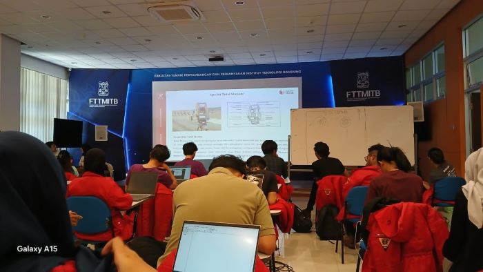 tingkatkan-kompetensi-mahasiswa-teknik-pertambangan-hmt-itb-gelar-pelatihan-instrumen-pertambangan