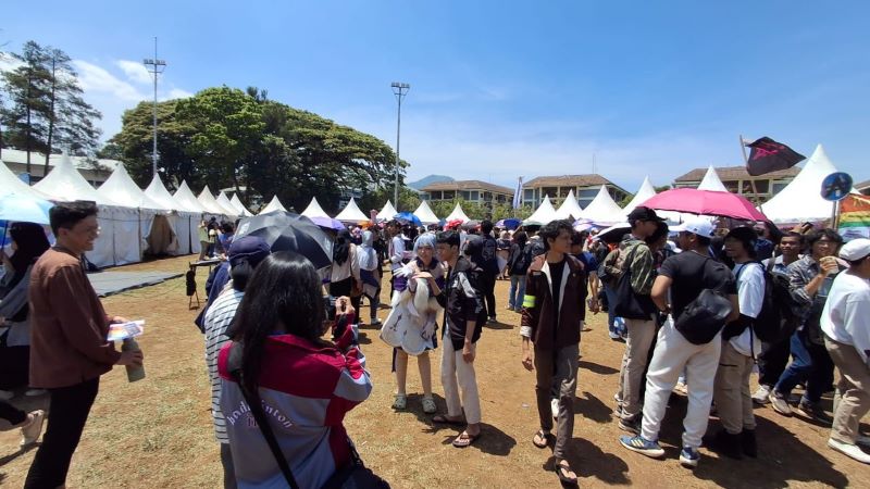 stema-itb-suguhkan-pertunjukan-teatrikal-jadilah-manusia-atau-mati-dalam-itb-expo-2024